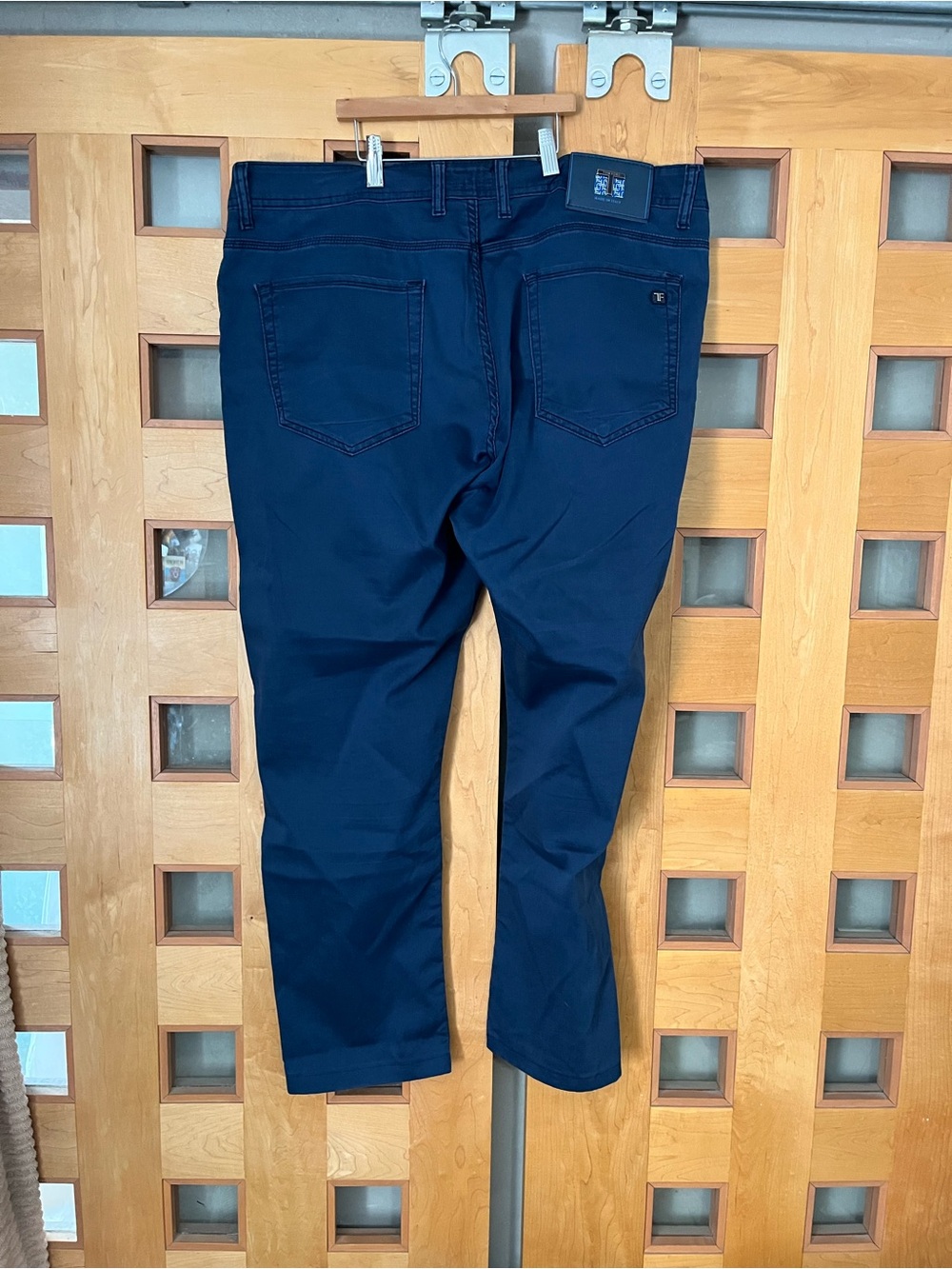 Tom Ford Men's Dark Blue Jeans, Measure 39x30 - Picture 2 of 16